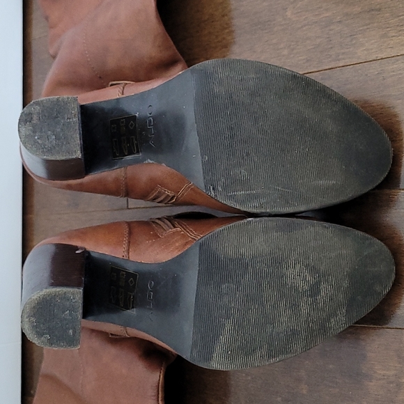 Boots - Picture 5 of 5